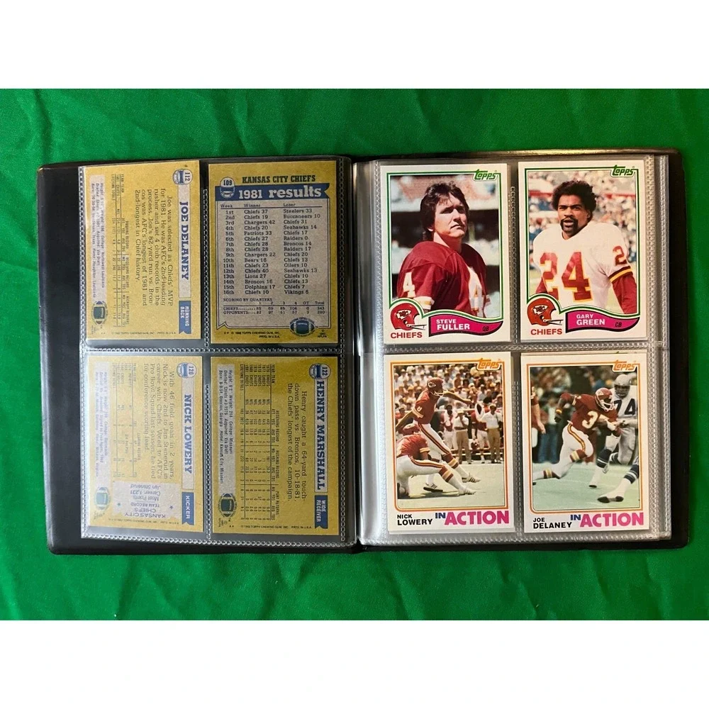 Kansas City Chiefs 1982 Topps‎ Team Set with 40 card collector album.